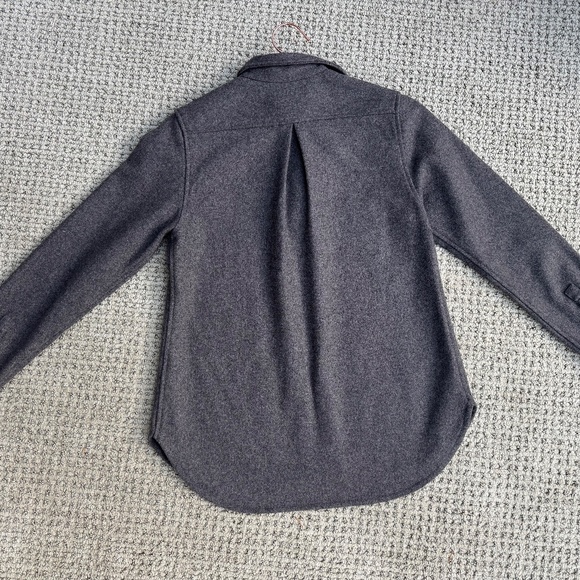 Anian Women's Modern Melton Wool Shirt in charcoal/dark grey —size Small - Picture 4 of 6